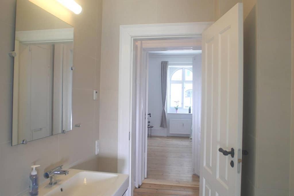קופנהגן Next To New Harbor / 3 Bedroom & 2 Bath Rooms מראה חיצוני תמונה